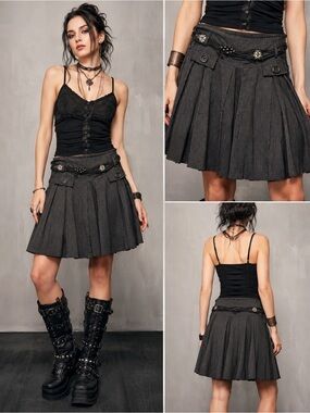 Tricotto | Gothic | Y2K | Pinstripe
Pleated Skirt w Belt | Size M | Steampunk